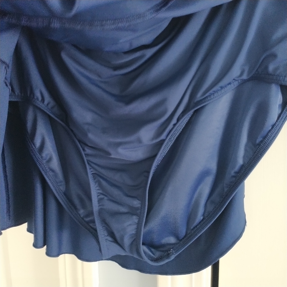 Lands' End Navy Skirted Beach Swim Bottom 16 - Picture 2 of 8